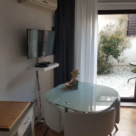 L&m Studio Apartman شقة *